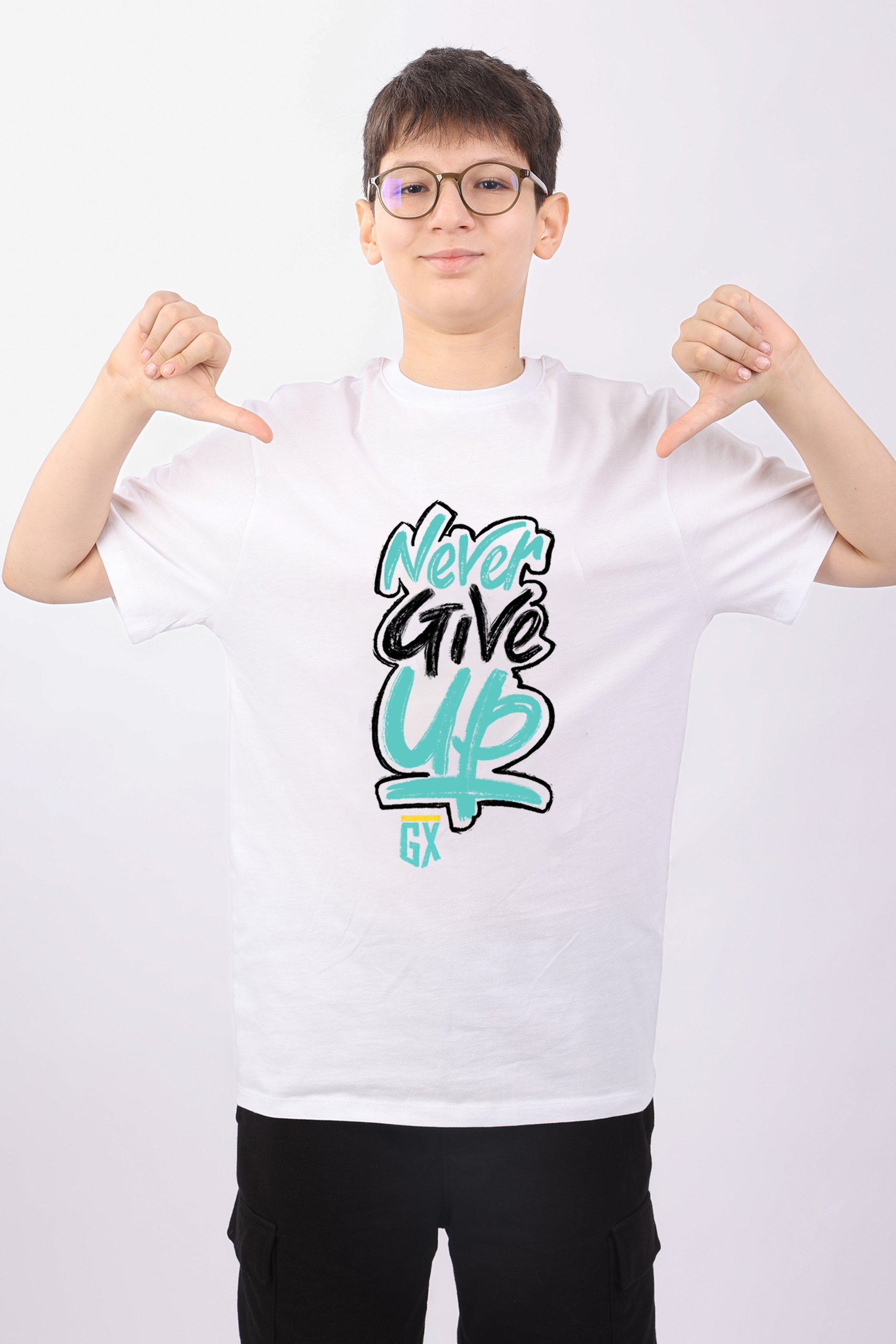 Goxu SK - beyaz basic '' Never Give Up'' baskılı T-shirt
